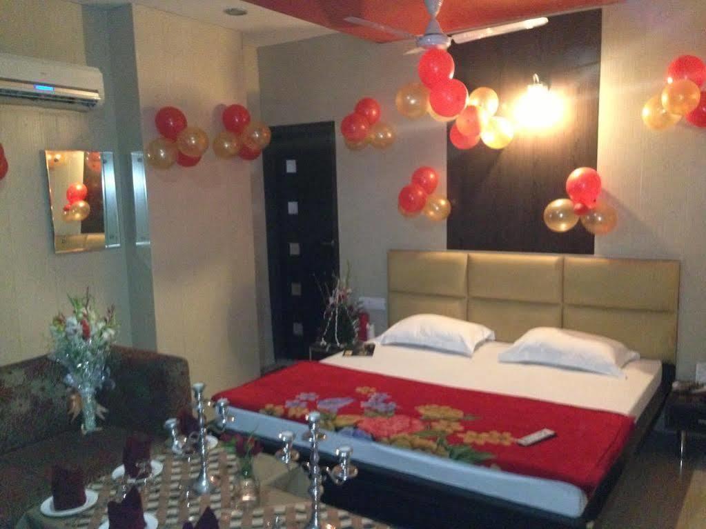 Hotel Silver Stone Ludhiana Exterior foto