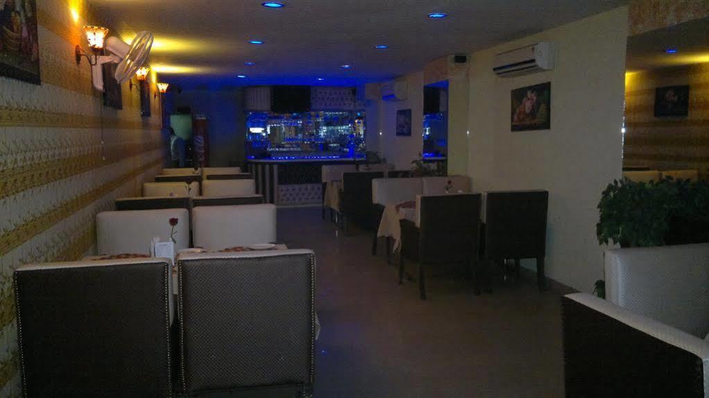 Hotel Silver Stone Ludhiana Exterior foto